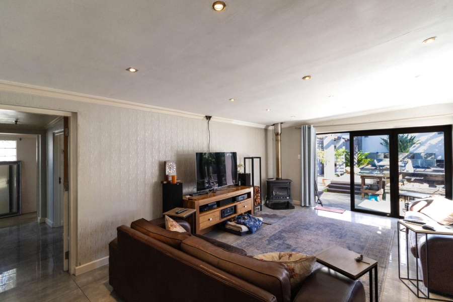 4 Bedroom Property for Sale in Sandbaai Western Cape